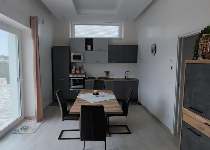 Dimora Alma * Монополи